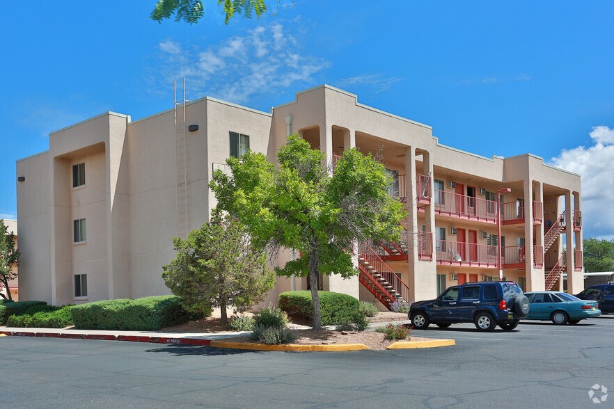 2000-2001 Hopewell St, Santa Fe, NM for sale - Primary Photo - Image 1 of 1