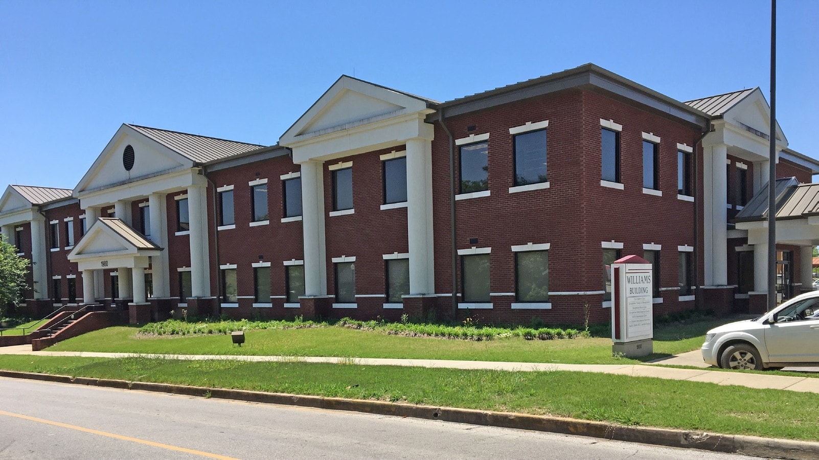 1930 Leighton Ave, Anniston, AL 36207 Office/Medical for Lease