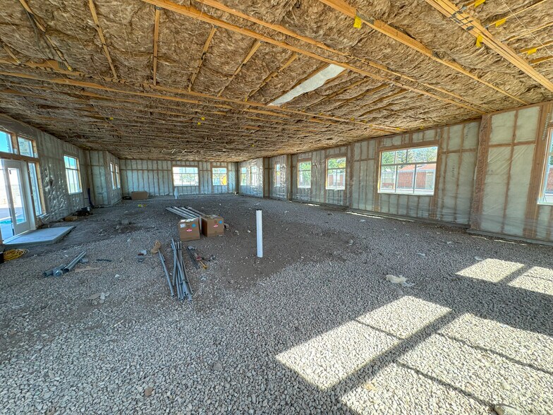 9872 S 700 E, Sandy, UT for lease - Interior Photo - Image 3 of 4