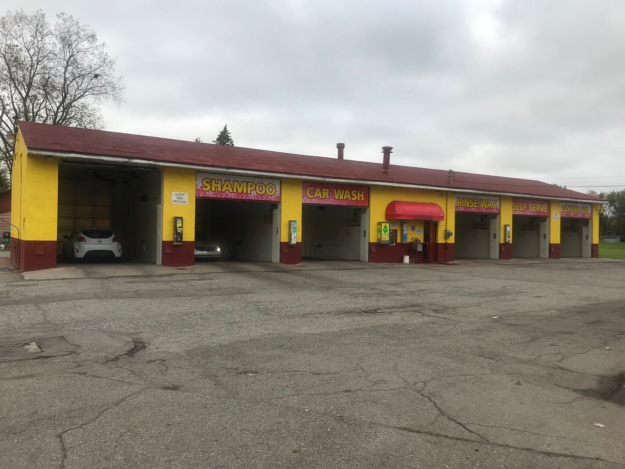 5212 S Waverly Rd, Lansing, MI 48911