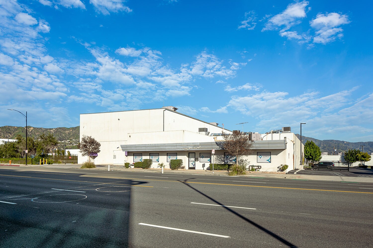 2820 N Hollywood Way, Burbank, CA 91505 Industrial for Sale