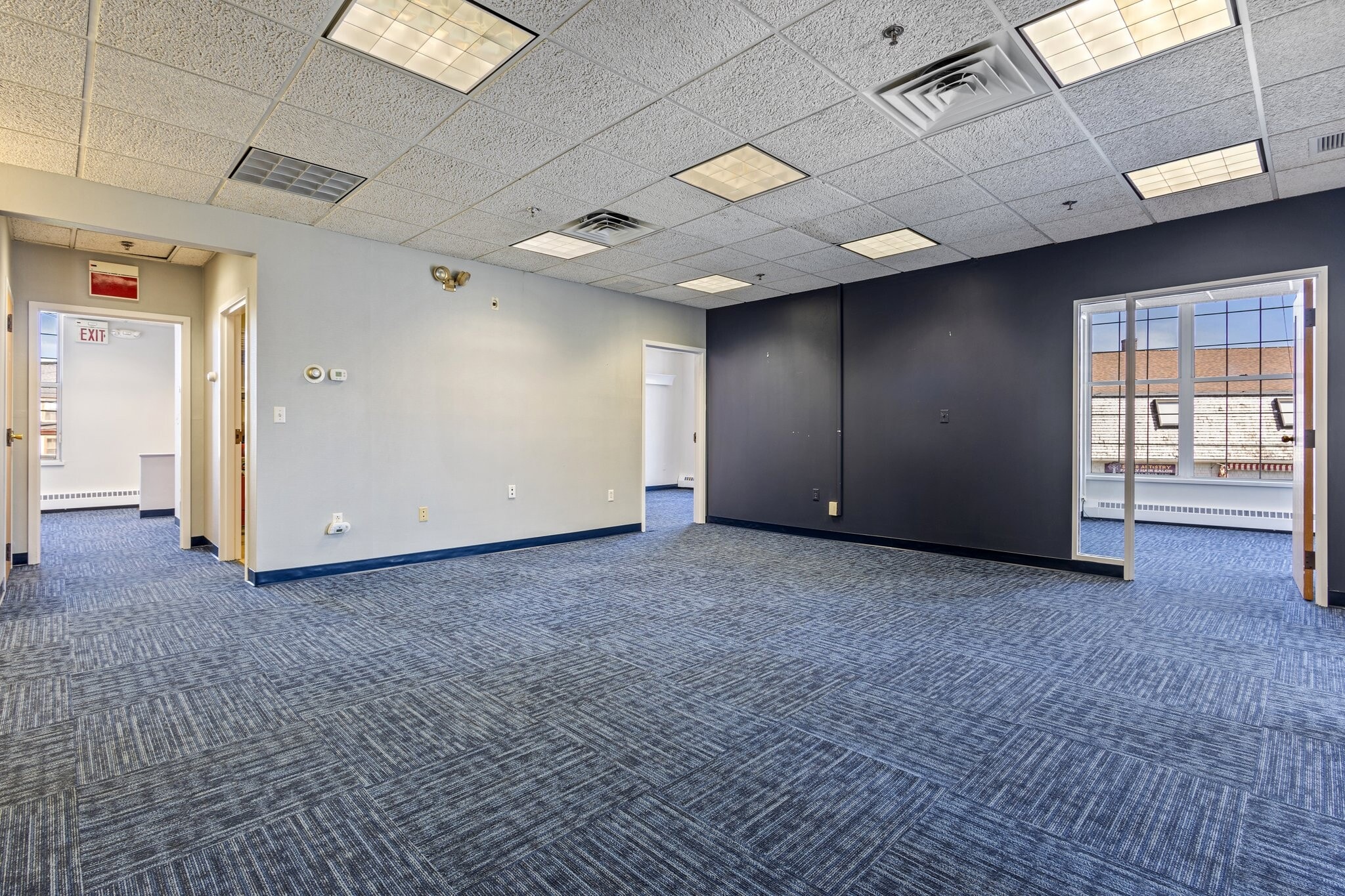 1 Oak St, Boothbay Harbor, ME for lease Interior Photo- Image 1 of 9