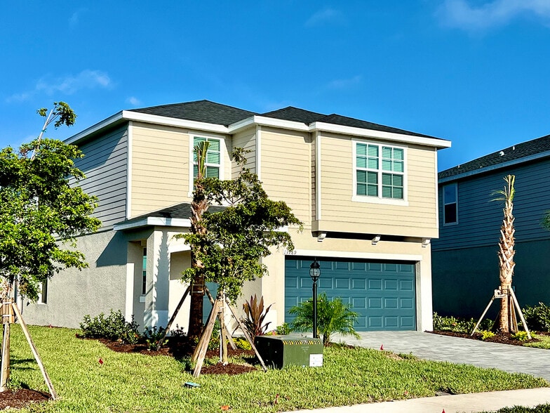 4-Unit Residential Portfolio - $1.615M portfolio of 4 properties for sale on LoopNet.com - Building Photo - Image 2 of 31