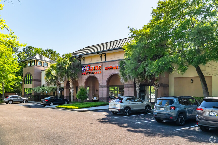 608-664 Long Point Rd, Mount Pleasant, SC for lease - Building Photo - Image 1 of 24