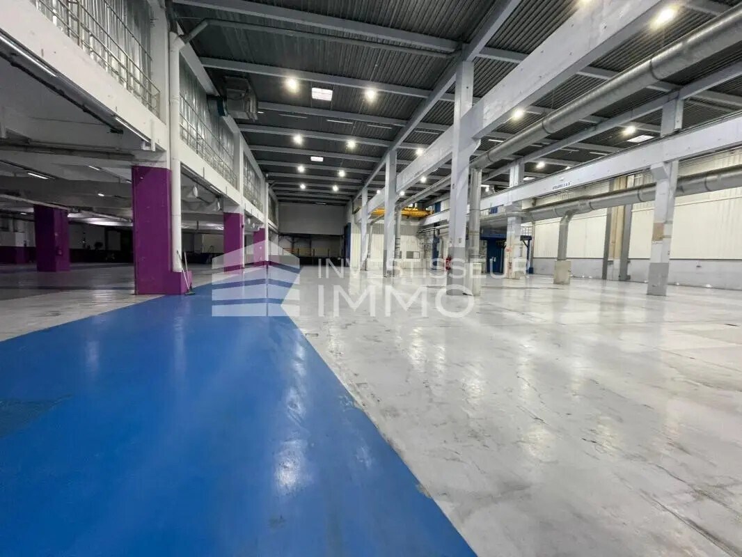 Flex in Poincy for lease Interior Photo- Image 1 of 7