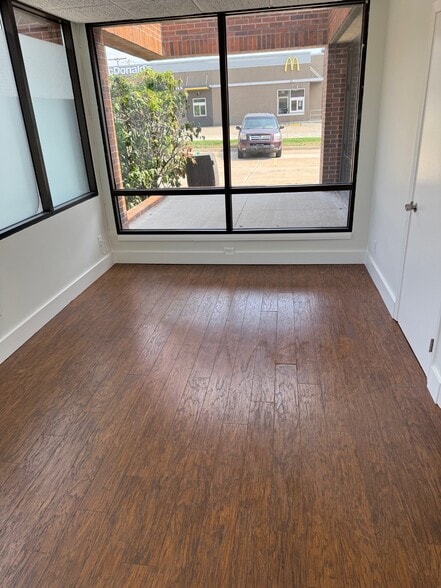 244 E US Highway 69, Claycomo, MO for lease - Building Photo - Image 3 of 19