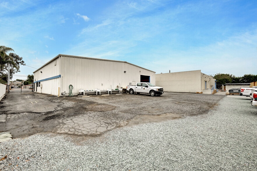 445 N Twin Oaks Valley Rd, San Marcos, CA for sale - Building Photo - Image 3 of 19