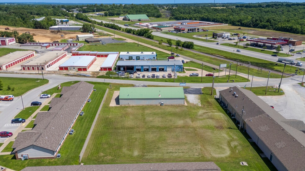 26400 E 111th St S, Coweta, OK for sale - Building Photo - Image 3 of 43