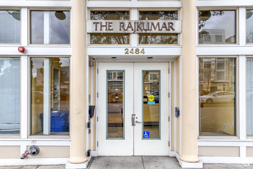 2484 Shattuck Ave, Berkeley, CA for lease - Building Photo - Image 2 of 7