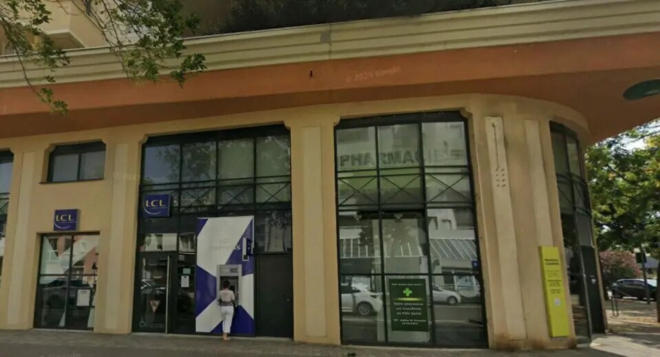 Office in Valence for lease - Building Photo - Image 2 of 9