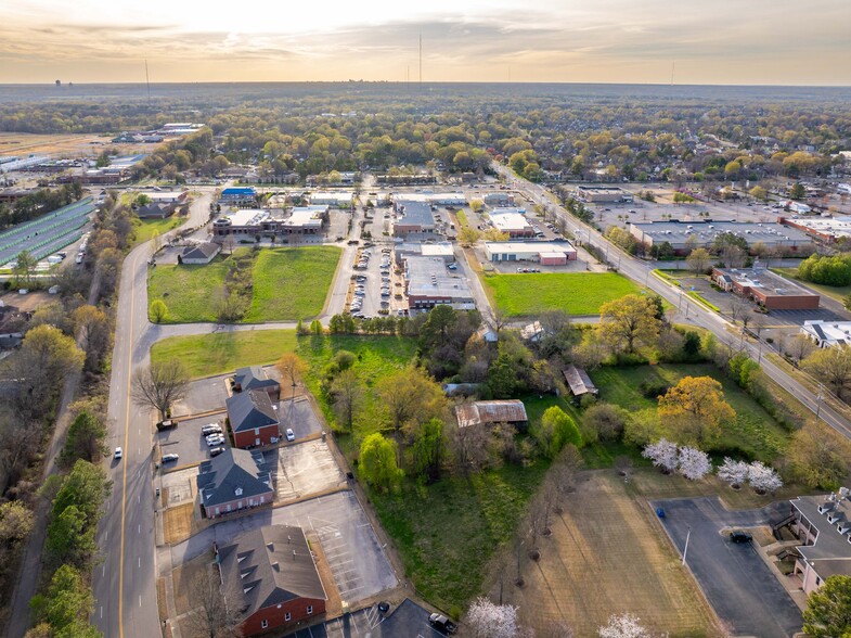 Macon Rd, Cordova, TN for sale - Building Photo - Image 1 of 13