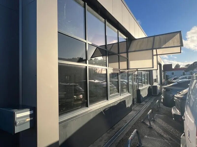 Office in Le Haillan for lease Building Photo- Image 1 of 5