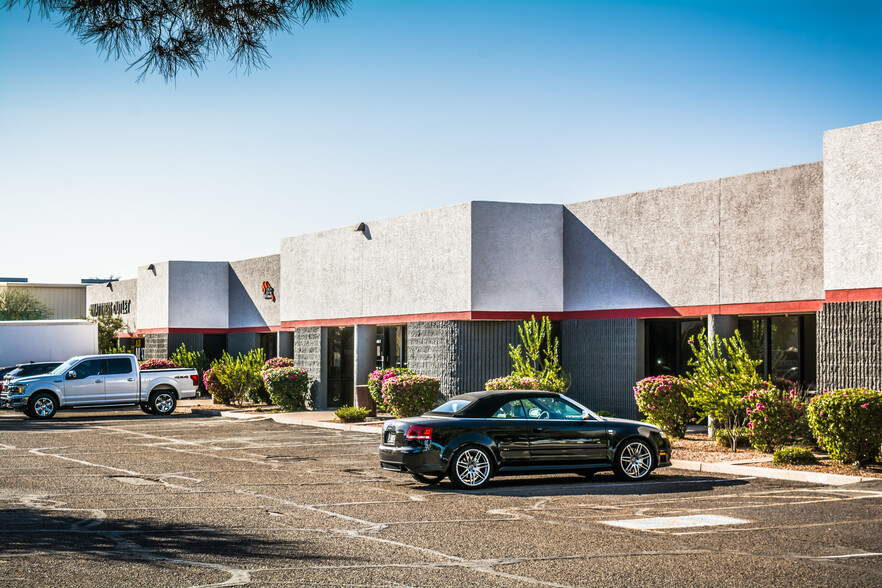 2330 W University Dr, Tempe, AZ for lease - Building Photo - Image 2 of 7