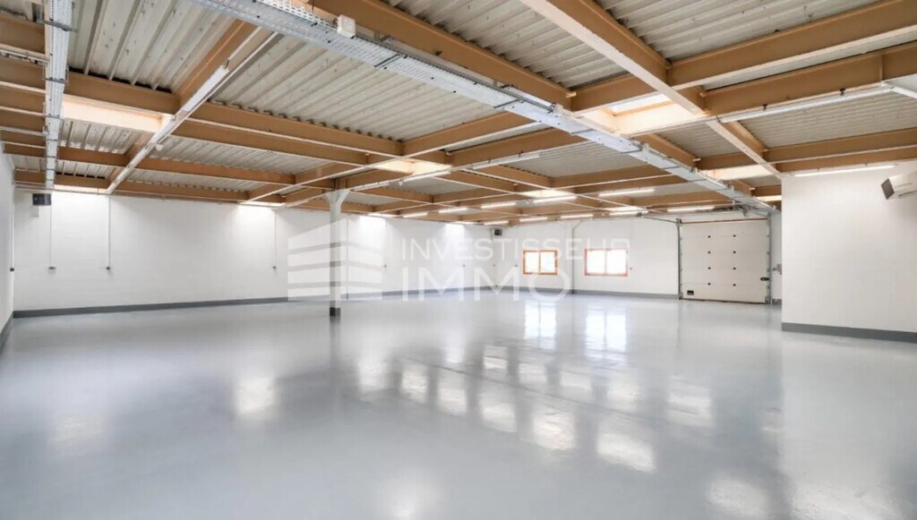 Location Local d'activités 763 m² - Photo 1