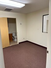 885 Lincoln Ave, Glen Rock, NJ for lease Interior Photo- Image 2 of 4