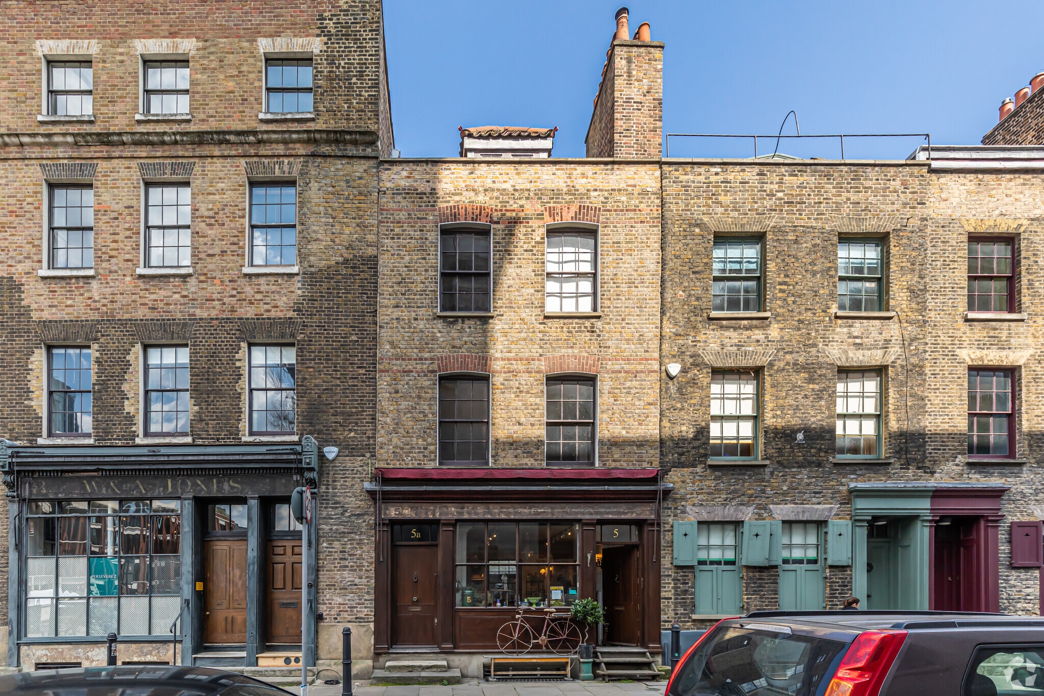 5 Fournier St, London for sale Primary Photo- Image 1 of 1