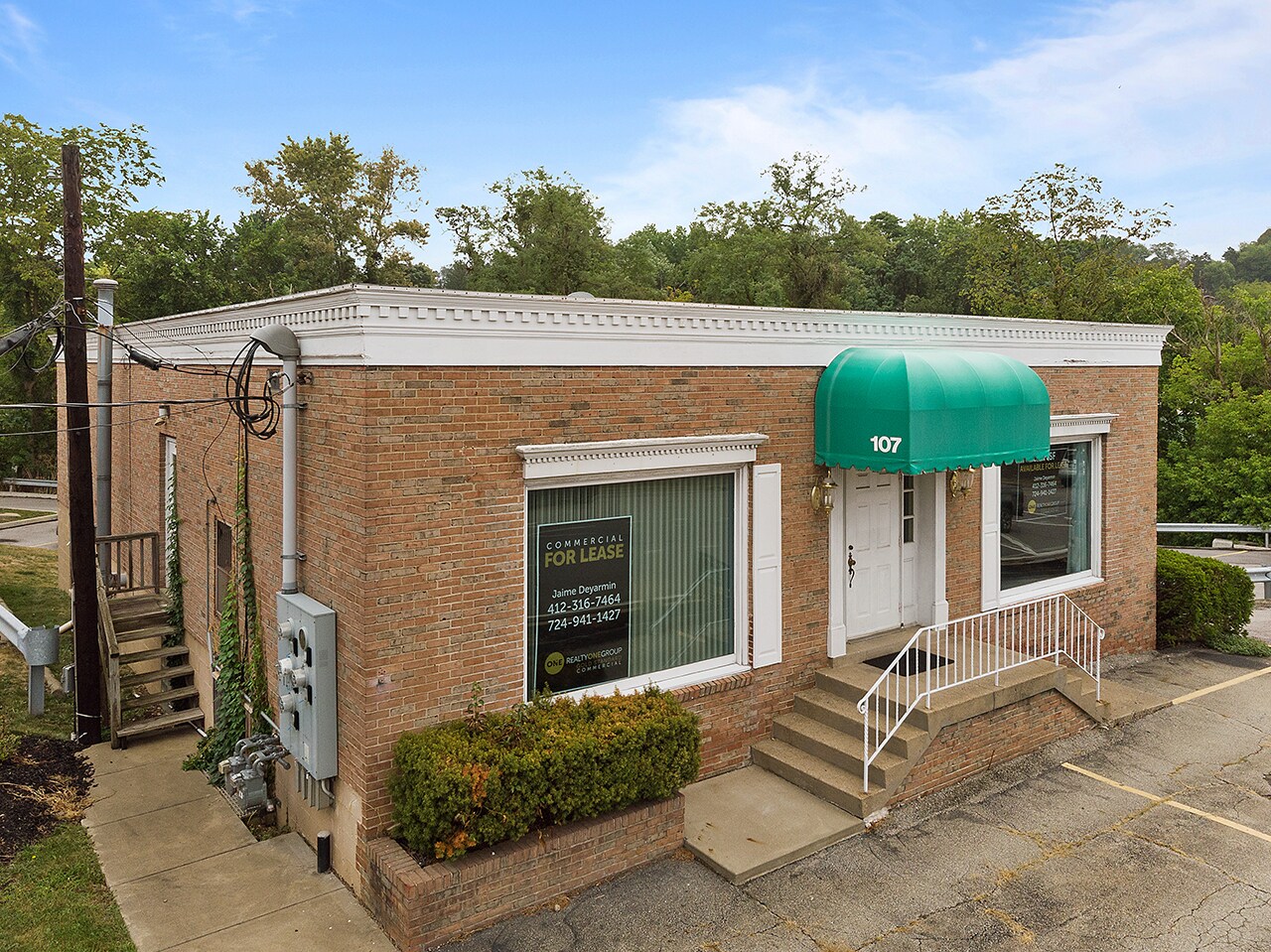 107 E McMurray Rd, Mcmurray, PA 15317