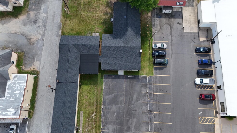 832 Main St, Kannapolis, NC for lease - Building Photo - Image 2 of 11