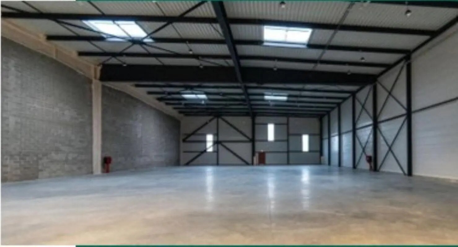 Office in SAINT-OUEN-L'AUMONE for lease Interior Photo- Image 1 of 11