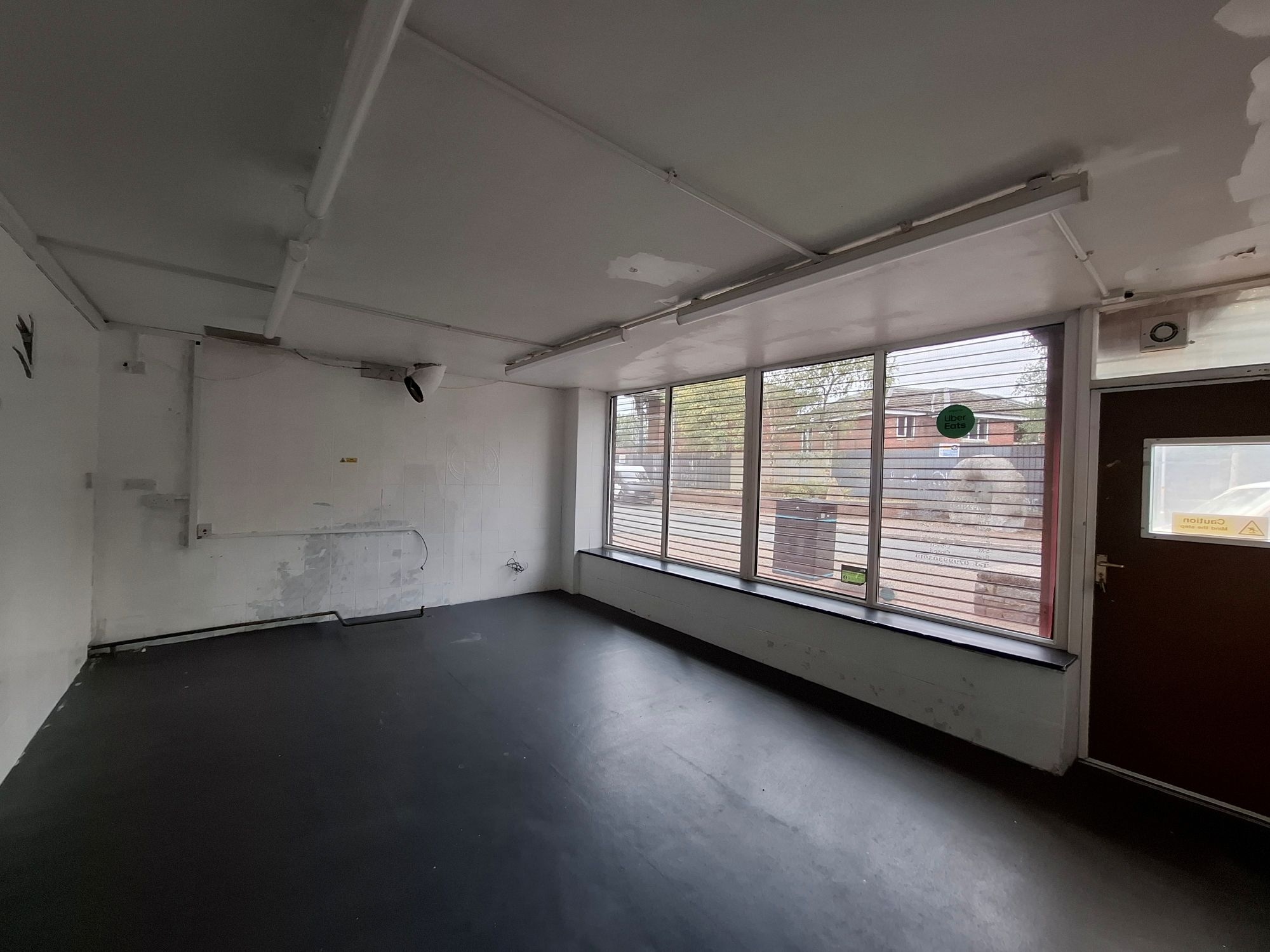 24-32 Near Birches Parade, Oldham for lease Interior Photo- Image 1 of 2