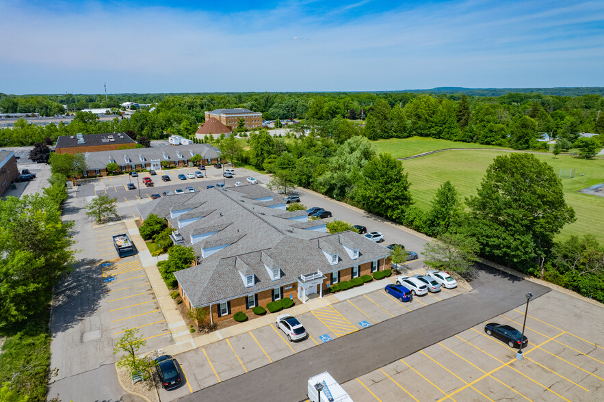 6555 Wilson Mills Rd, Mayfield Village, OH for lease - Building Photo - Image 1 of 32