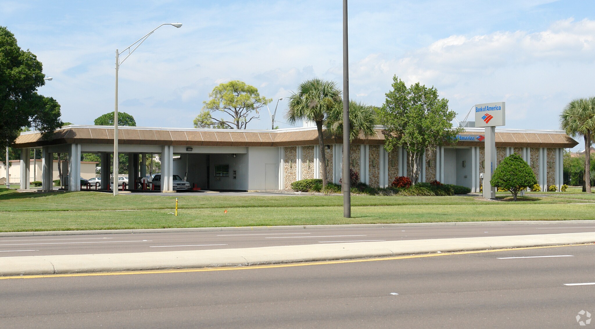 3637 34th St S, Saint Petersburg, FL for sale Primary Photo- Image 1 of 1