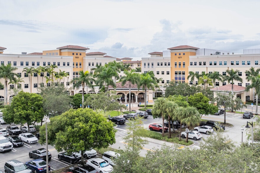 1951 SW 172nd Ave, Miramar, FL for lease - Building Photo - Image 3 of 4