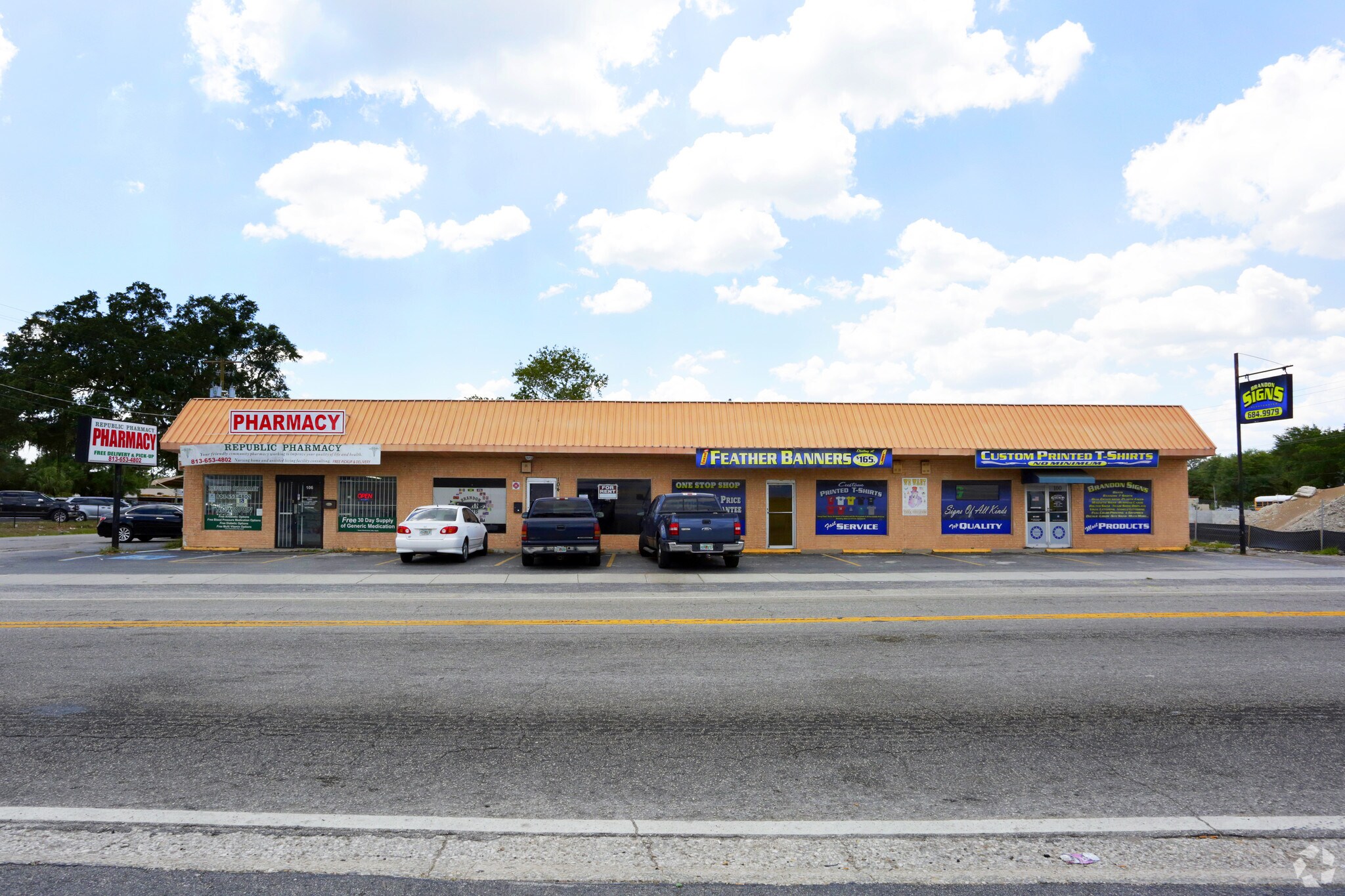 100-106 S Parsons Ave, Brandon, FL for sale Primary Photo- Image 1 of 1