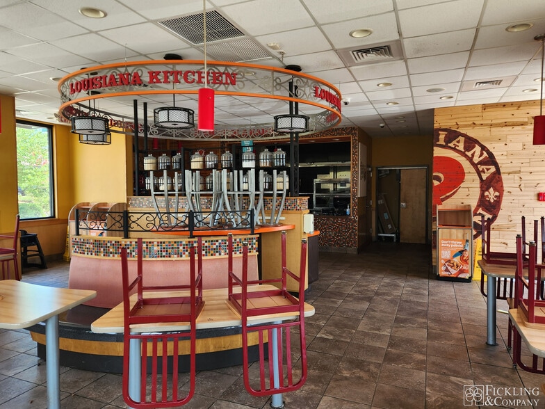 1508 Sam Nunn Blvd, Perry, GA for sale - Interior Photo - Image 3 of 12