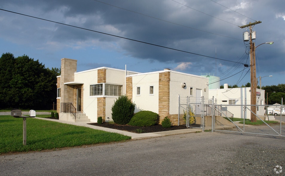 18 Harker Ave, Berlin, NJ for lease - Building Photo - Image 2 of 2