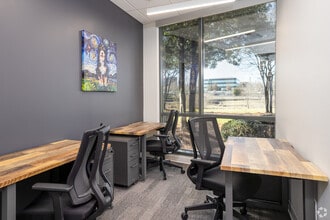 701 Green Valley Rd, Greensboro, NC for lease Interior Photo- Image 2 of 5