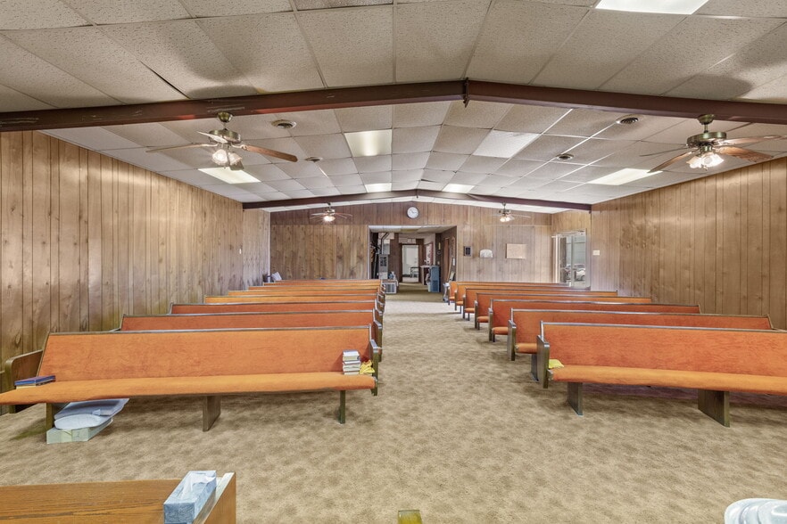 9835 Frankoma Rd, Sapulpa, OK for sale - Interior Photo - Image 2 of 21