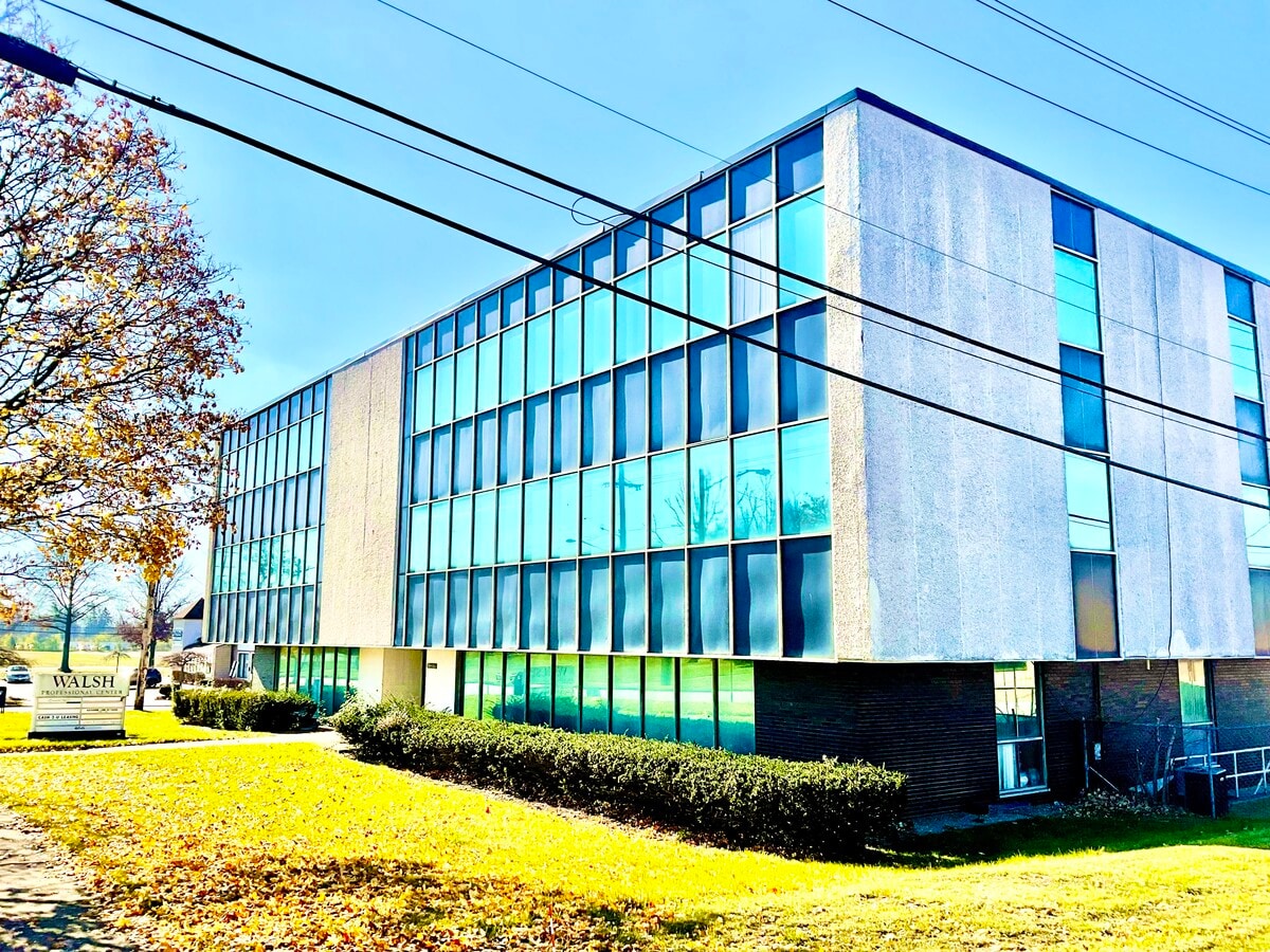 466 Northfield Rd, Bedford, OH 44146