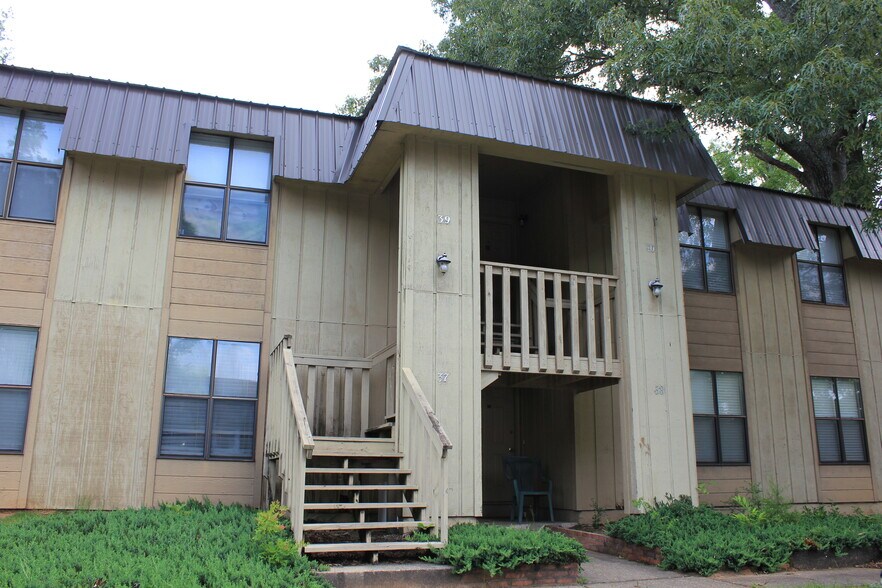 799 Donnell Blvd, Daleville, AL 36322