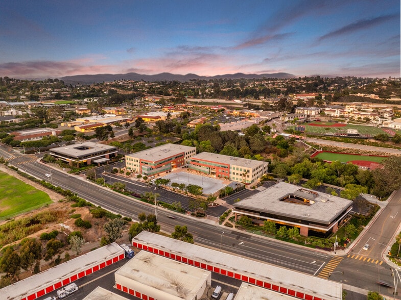 380 Stevens Ave, Solana Beach, CA for lease - Building Photo - Image 2 of 11