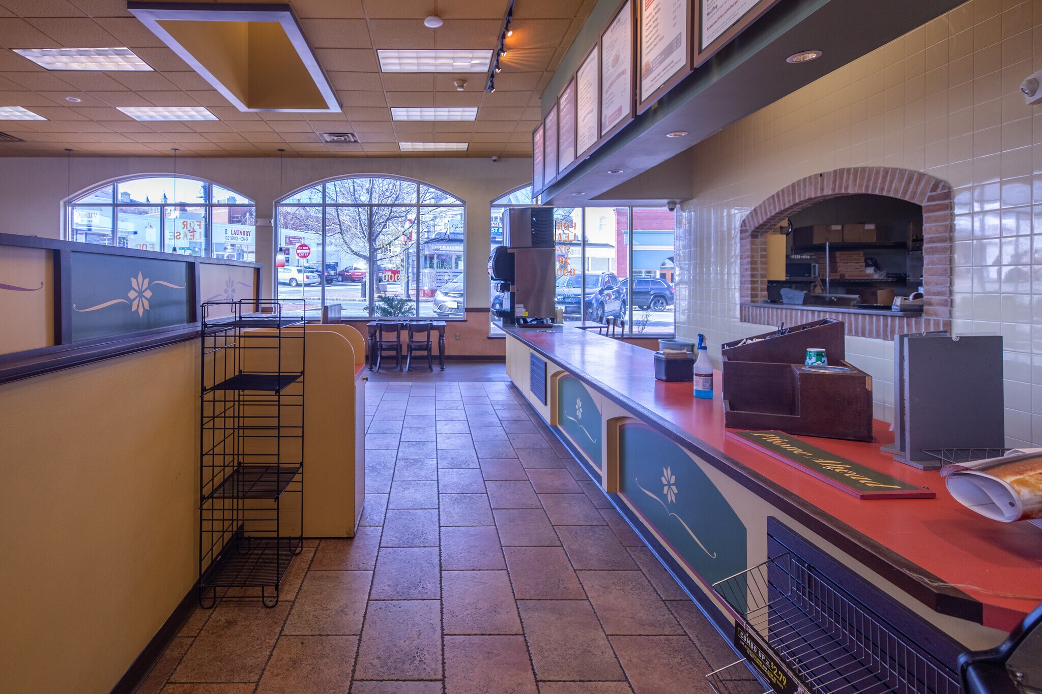 233 Main St, Gloucester, MA 01930 Former Papa Ginos