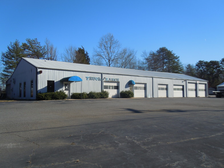 880 Rutherfordton Hwy, Chesnee, SC for lease - Building Photo - Image 1 of 17