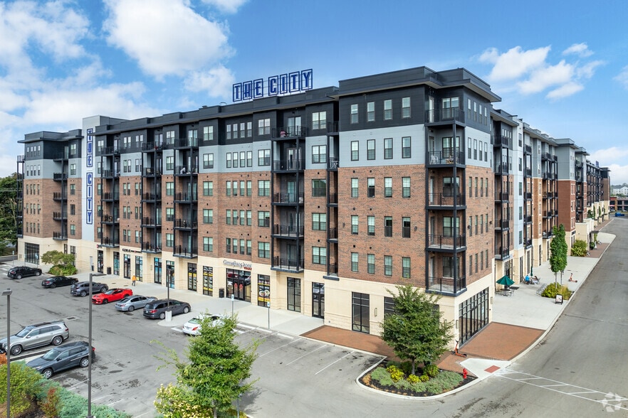 2875 Olentangy River Rd, Columbus, OH for lease - Building Photo - Image 1 of 14