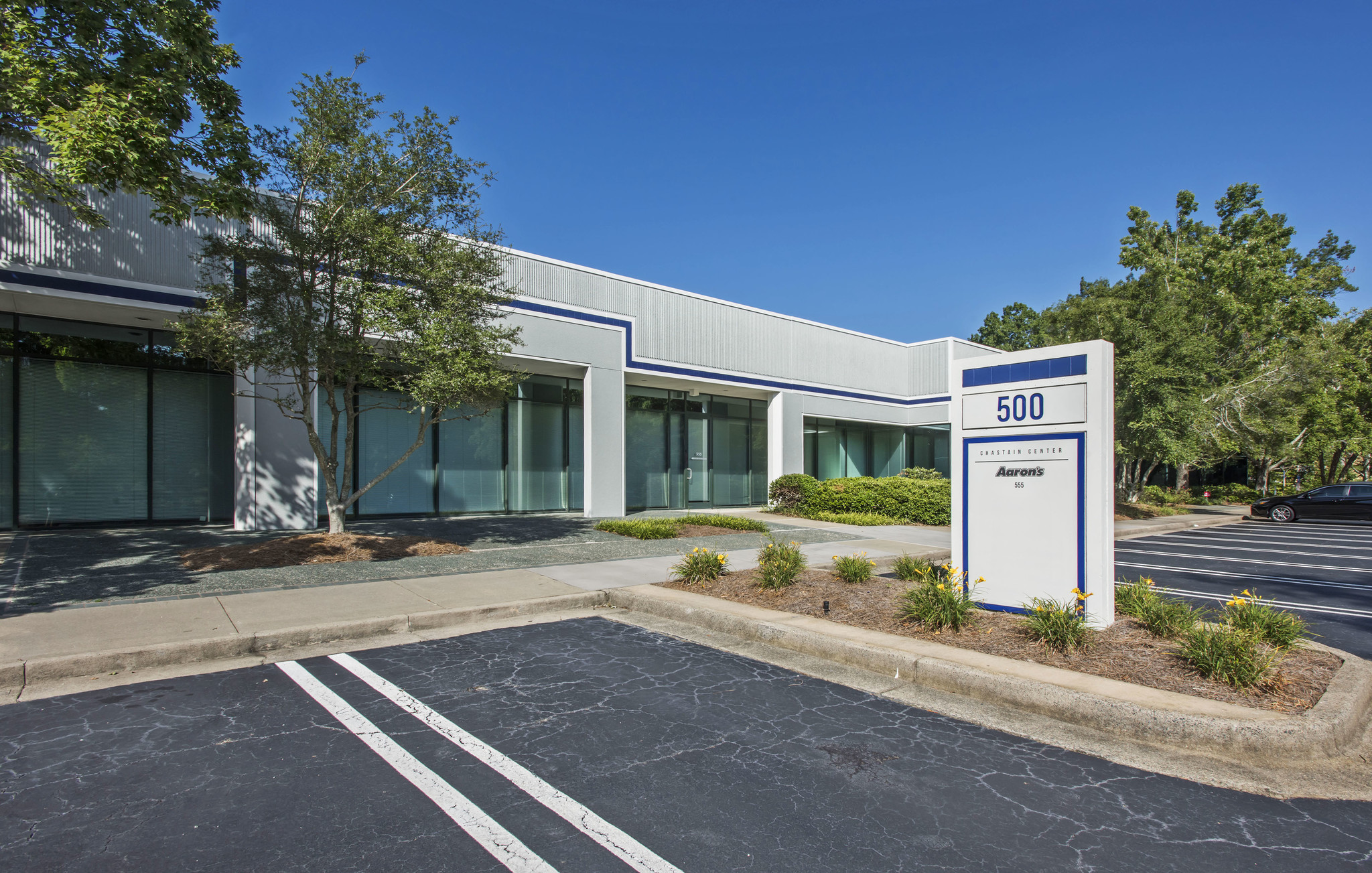 60 Chastain Center Blvd, Kennesaw, GA for lease Building Photo- Image 1 of 19