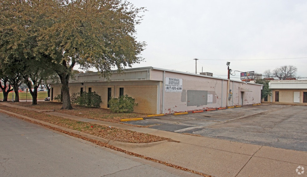 2605 Airport Fwy, Fort Worth, TX for sale - Building Photo - Image 2 of 3