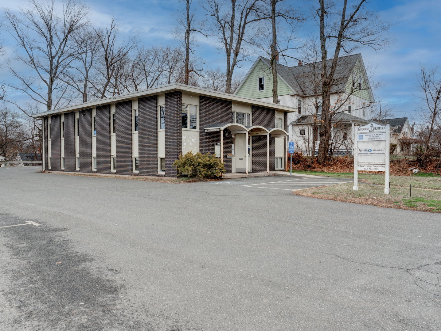 21 Middle Tpke E, Manchester, CT for sale Building Photo- Image 1 of 1