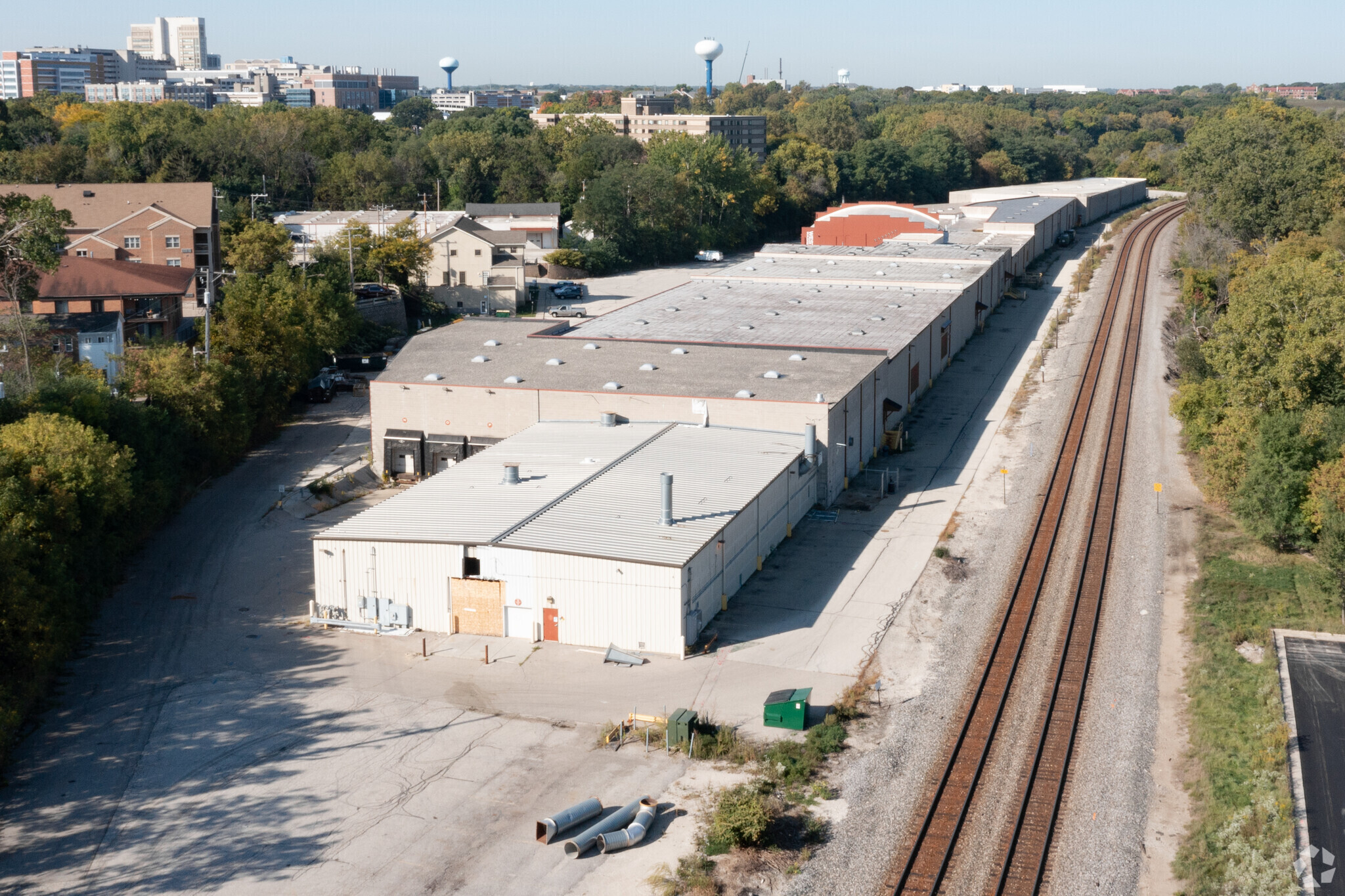 1300 Glenview Pl, Wauwatosa, WI for lease Building Photo- Image 1 of 7