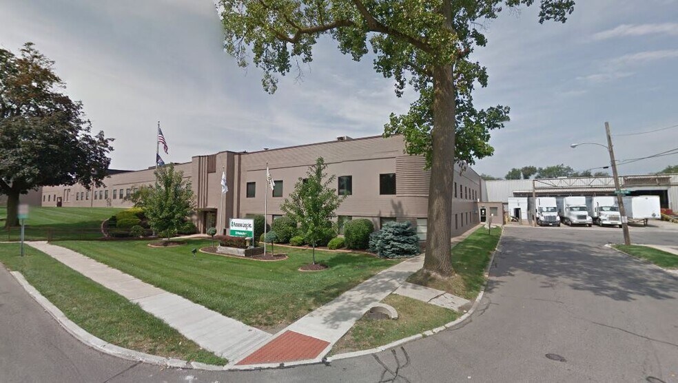 239 Factory St, La Porte, IN for lease - Primary Photo - Image 1 of 24