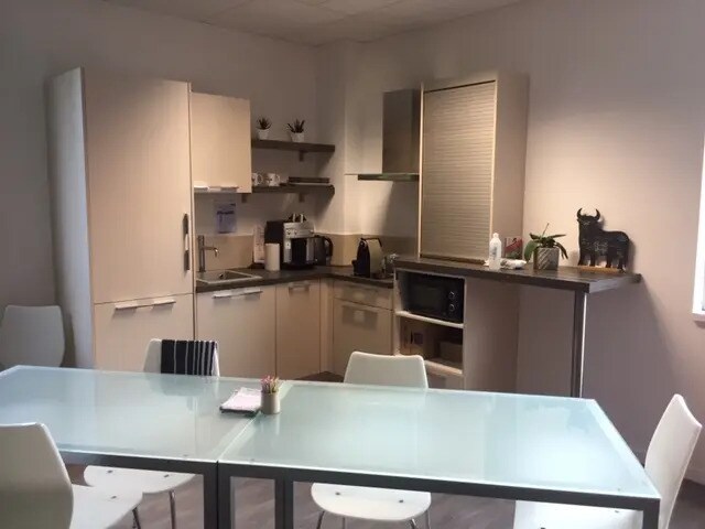 Office in Limonest for lease - Building Photo - Image 3 of 20