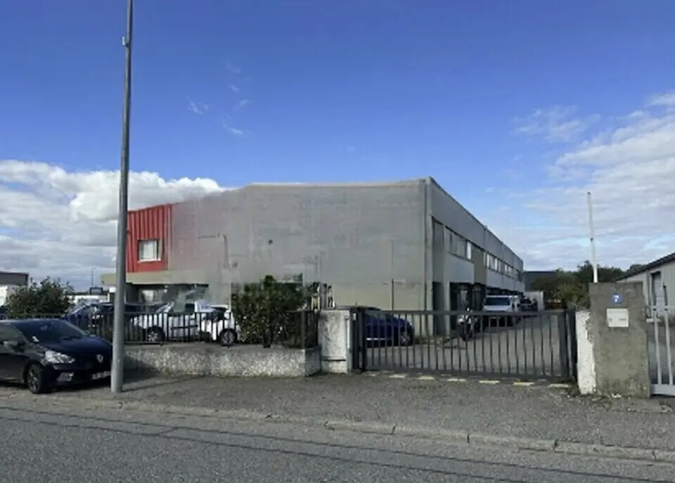 Office in Chassieu for lease Building Photo- Image 1 of 6