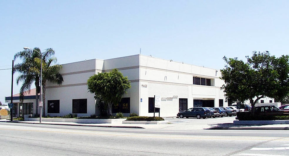 11428 Artesia Blvd, Artesia, CA for lease - Building Photo - Image 2 of 14