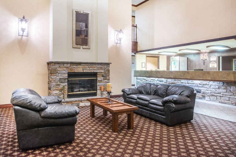 2405 N Ridge Rd, Wichita, KS for sale Primary Photo- Image 1 of 1