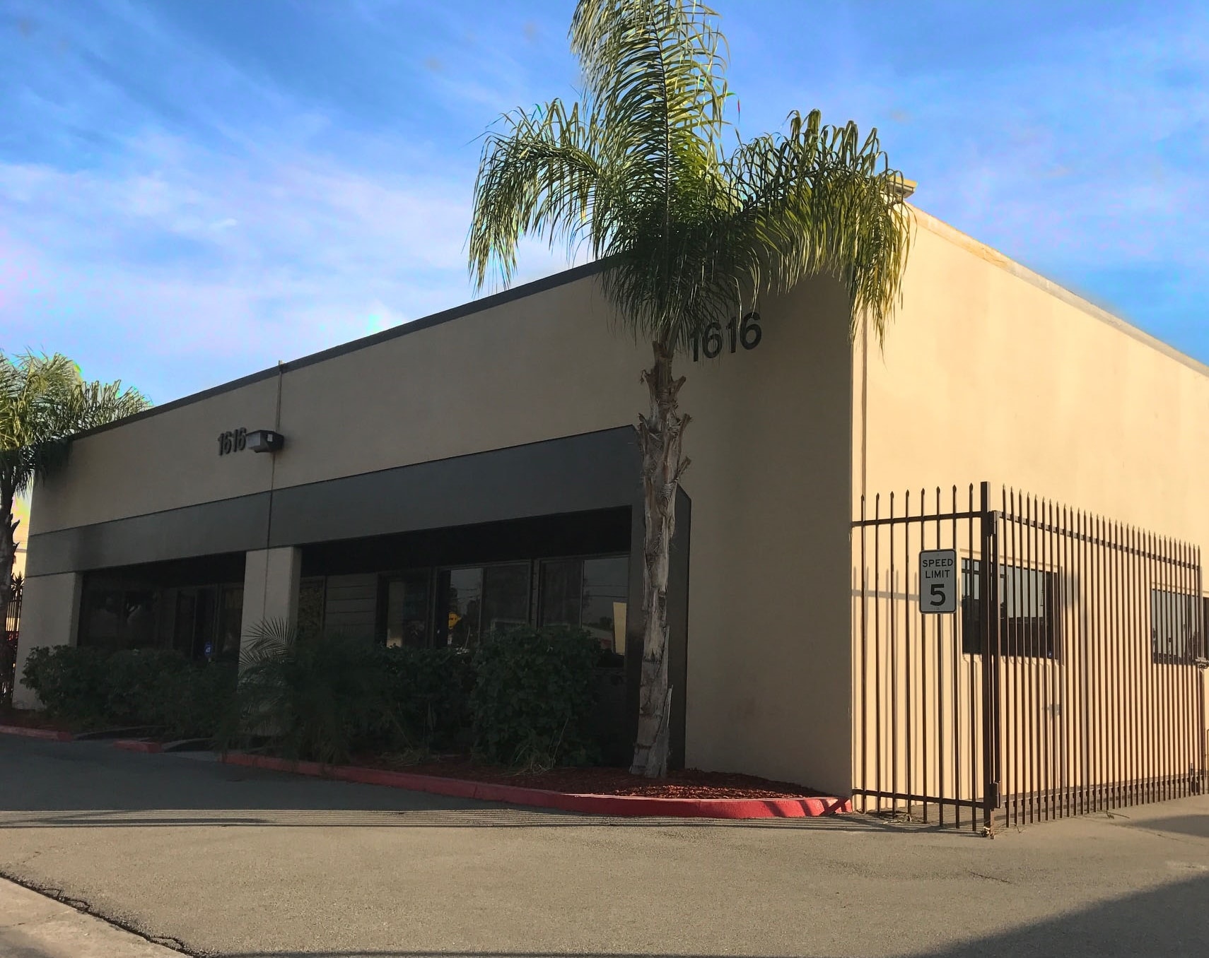 1616 E Francis St, Ontario, CA for lease Interior Photo- Image 1 of 3