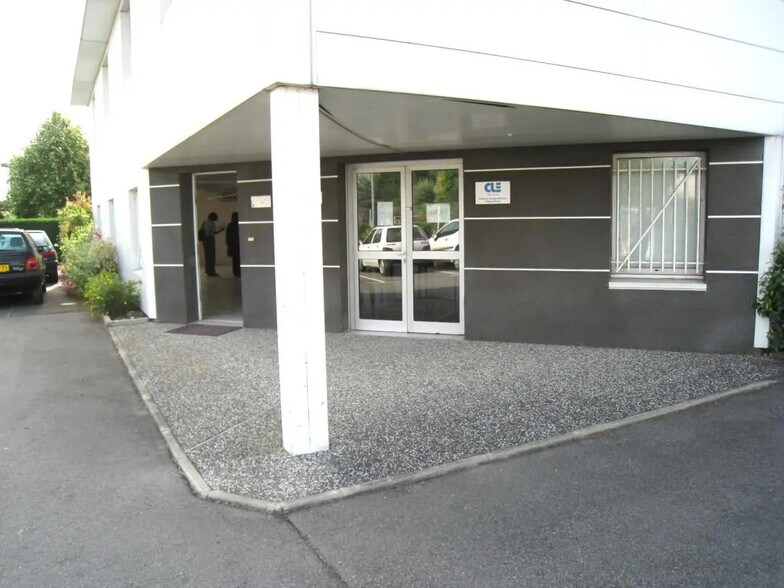 Flex in Quint-Fonsegrives for lease - Building Photo - Image 2 of 10