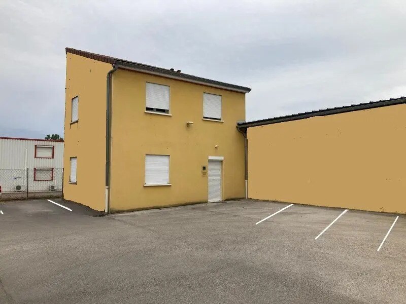 Office in Châtenoy-le-Royal for lease Building Photo- Image 1 of 7